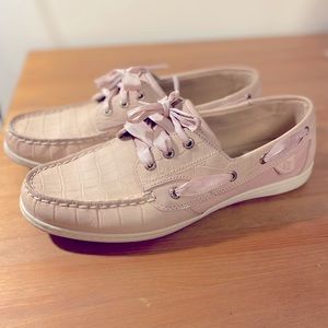 Sperry Top-slider boat shoe.